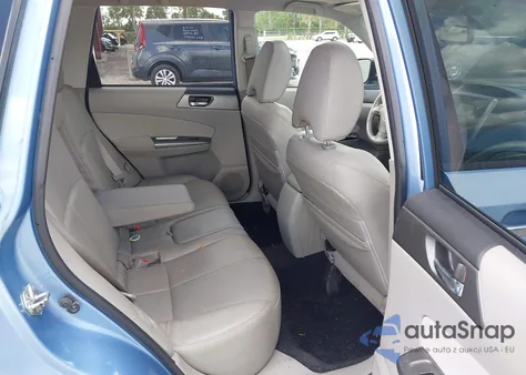 2011 Subaru Forester 2.5X Limited z USA, uszkodzony, nr VIN JF2SHBECXBH751712